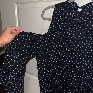 Open shoulder long sleeve shirt